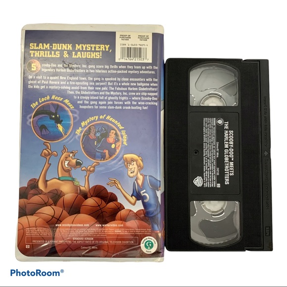 🍒$10 ea or 3/$20 Scooby-Doo Meets Globetrotters - Picture 2 of 2